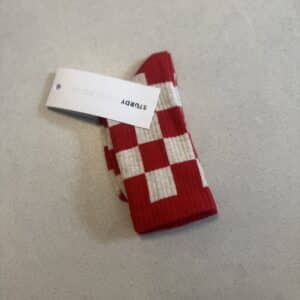 chaussettes rouge et beige