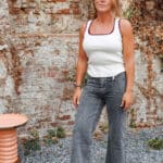 jeans gris foncé bouton