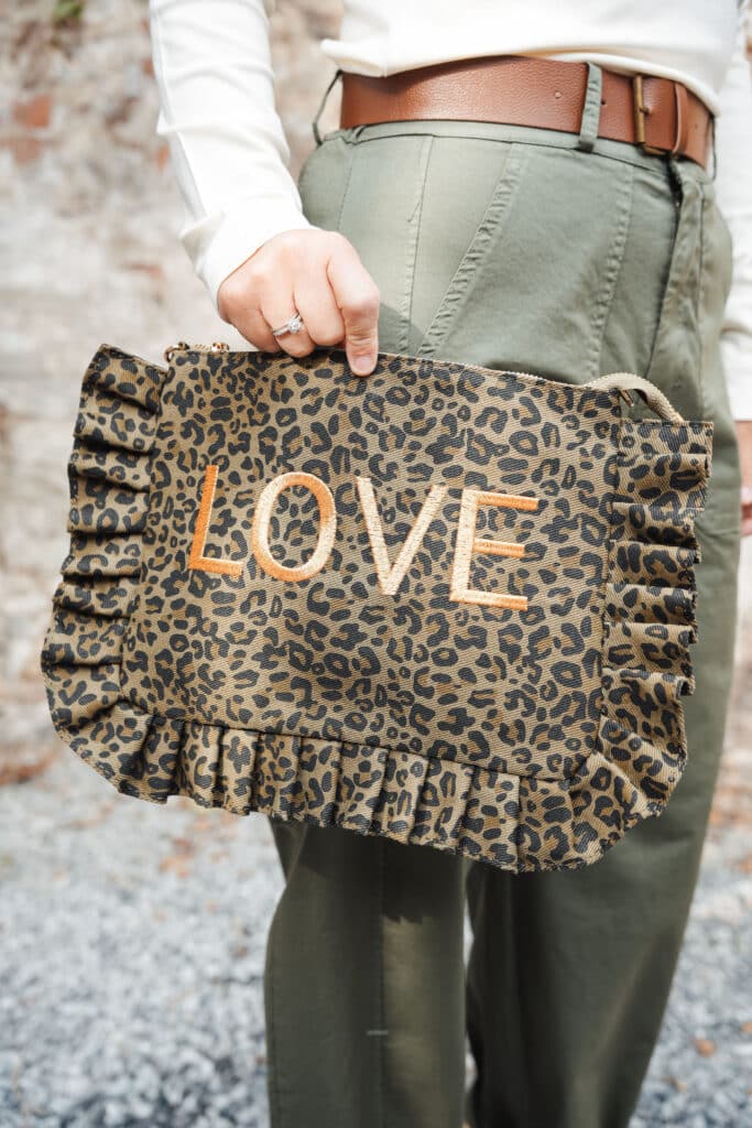 sac pochette léopard love