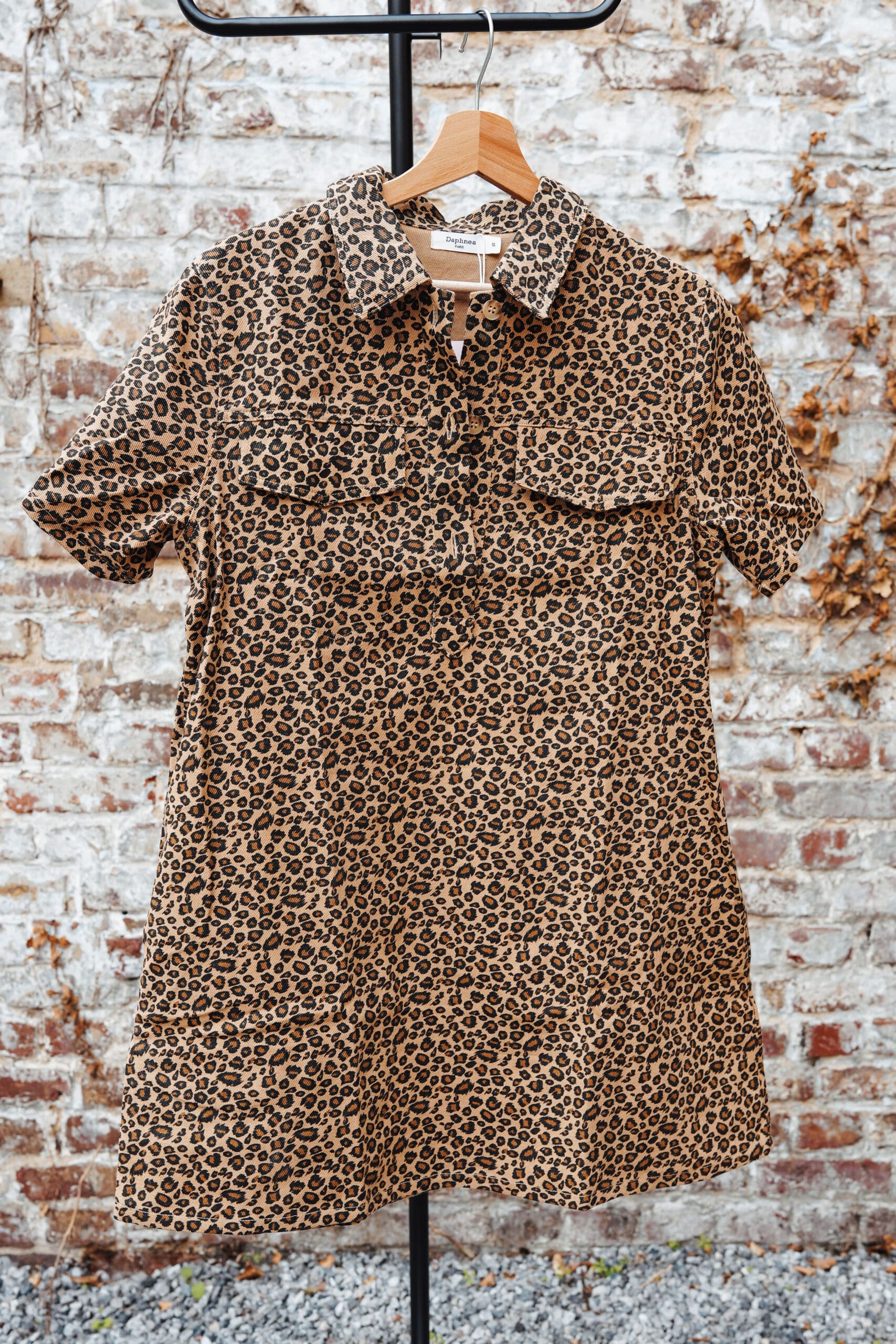 robe en jeans à manches courtes léopard