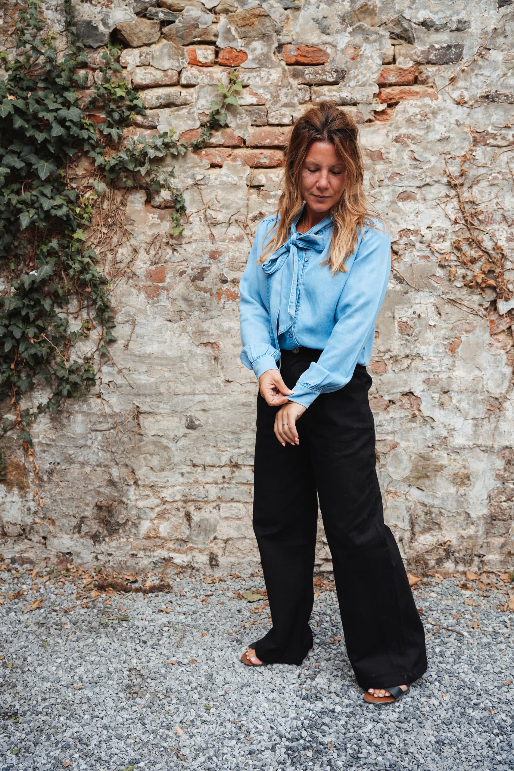 chemise col noeud bleu