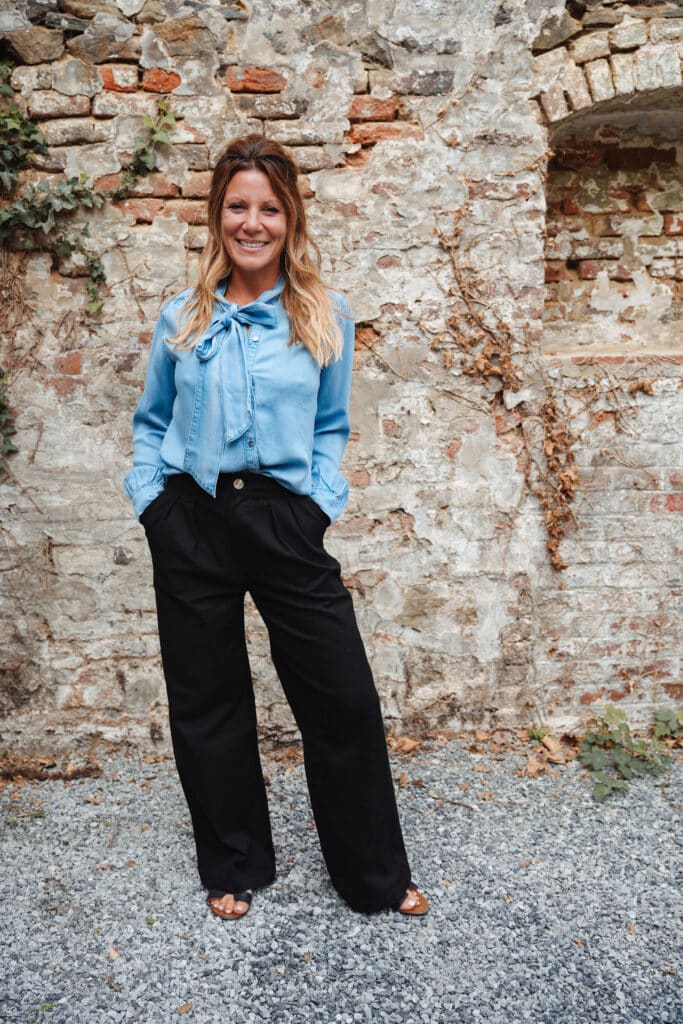 chemise col noeud bleu