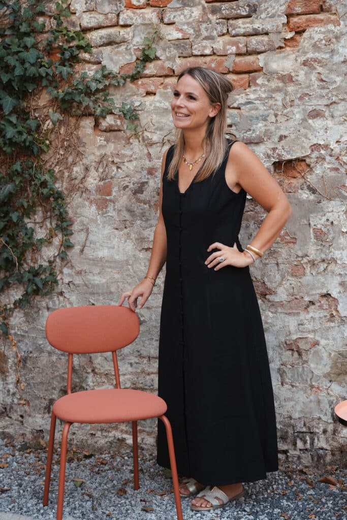 robe longue bouton noir