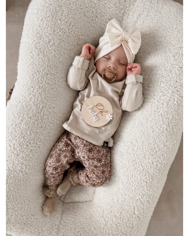 t shirt bébé – taupe à manches longues & volants