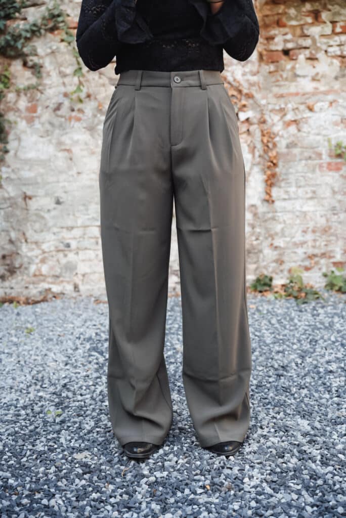 pantalon classique kaki