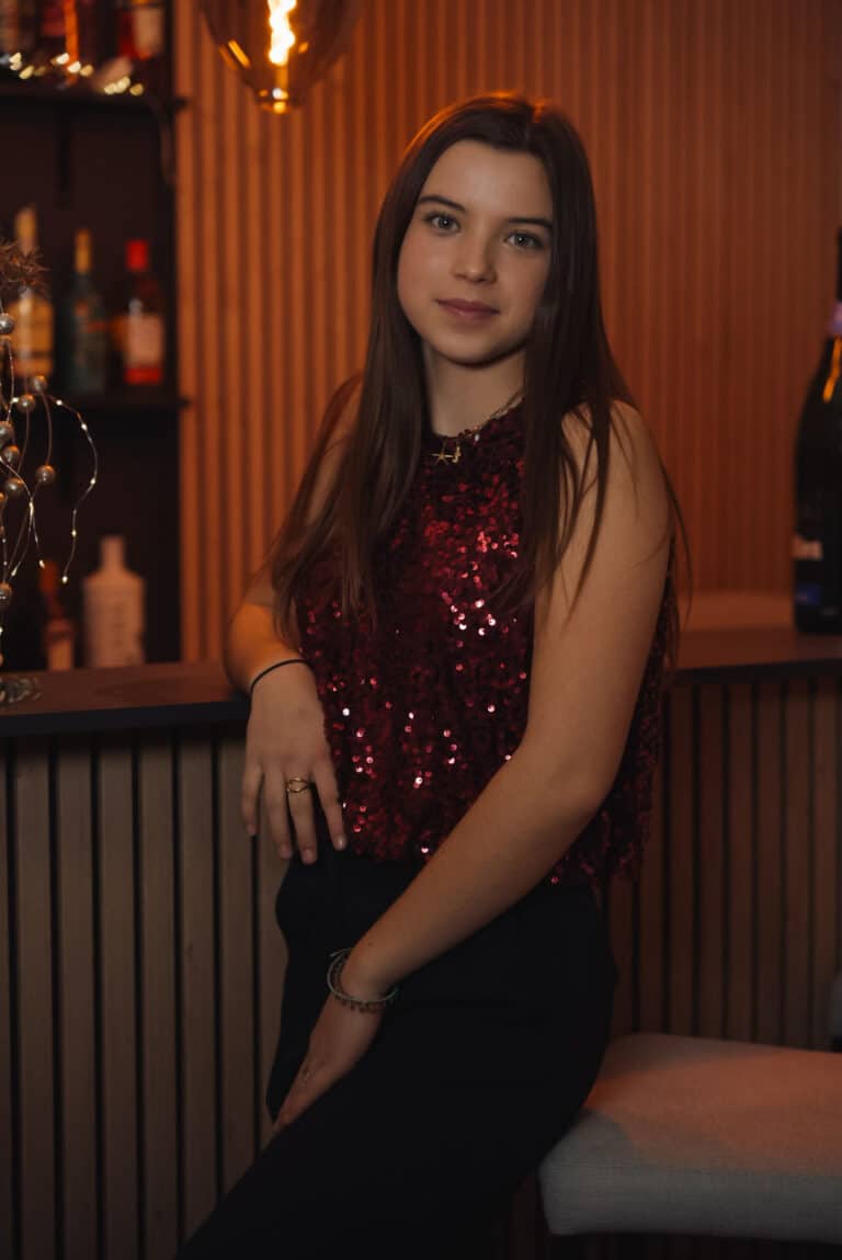 top à paillettes bordeaux