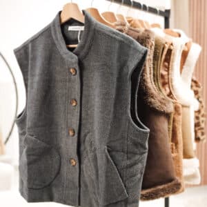 veste grise sans manches femme