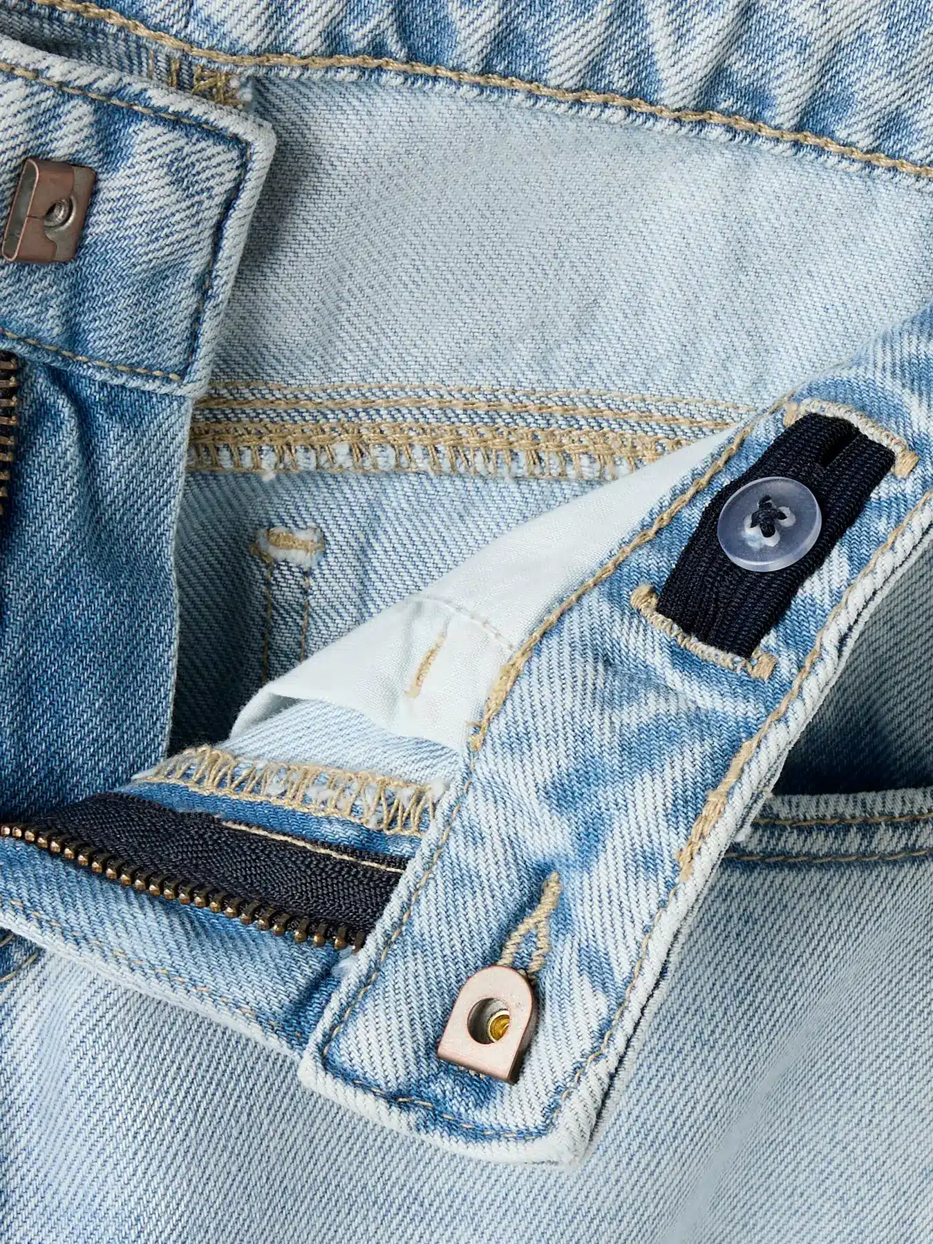 jeans light blue