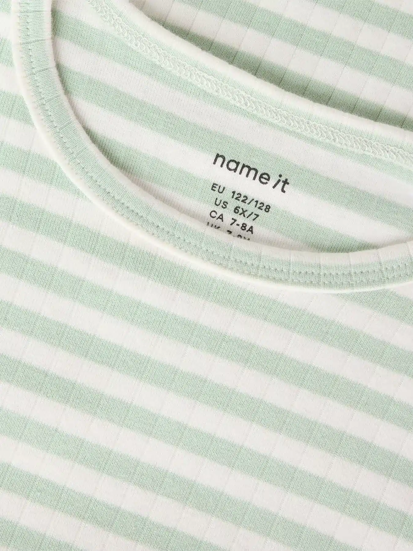 t shirt ligné vert et blanc manche longue