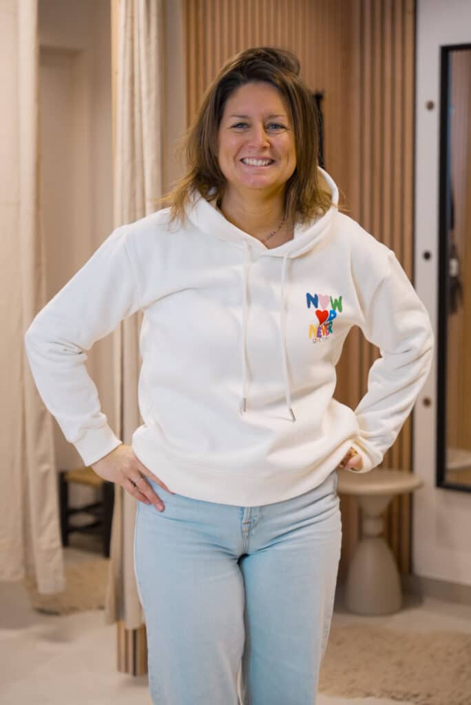 sweat à capuche blanc now or never