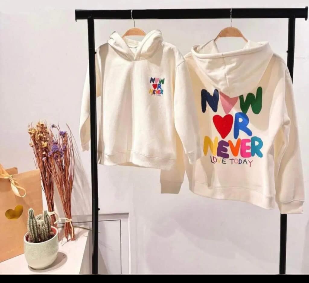 sweat à capuche now or never blanc