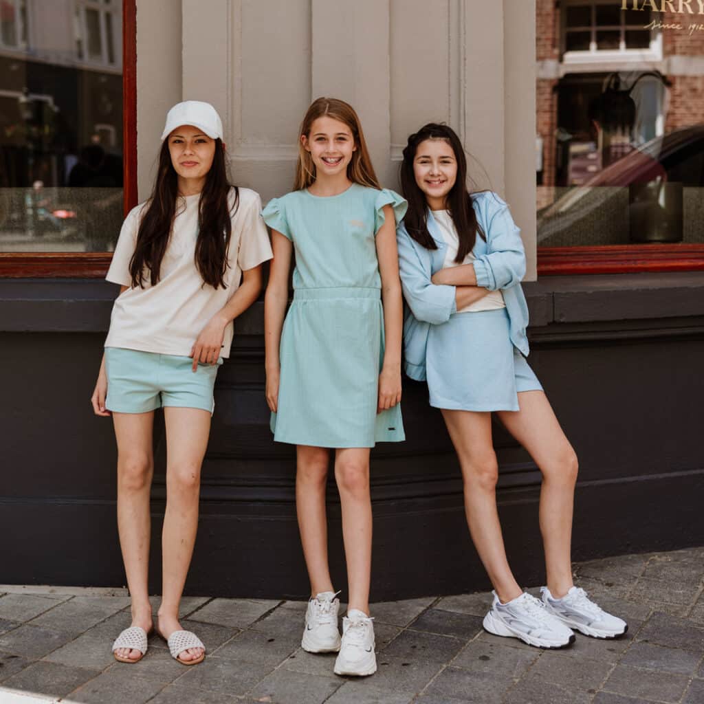 short jeans loose fit / gris (copie)