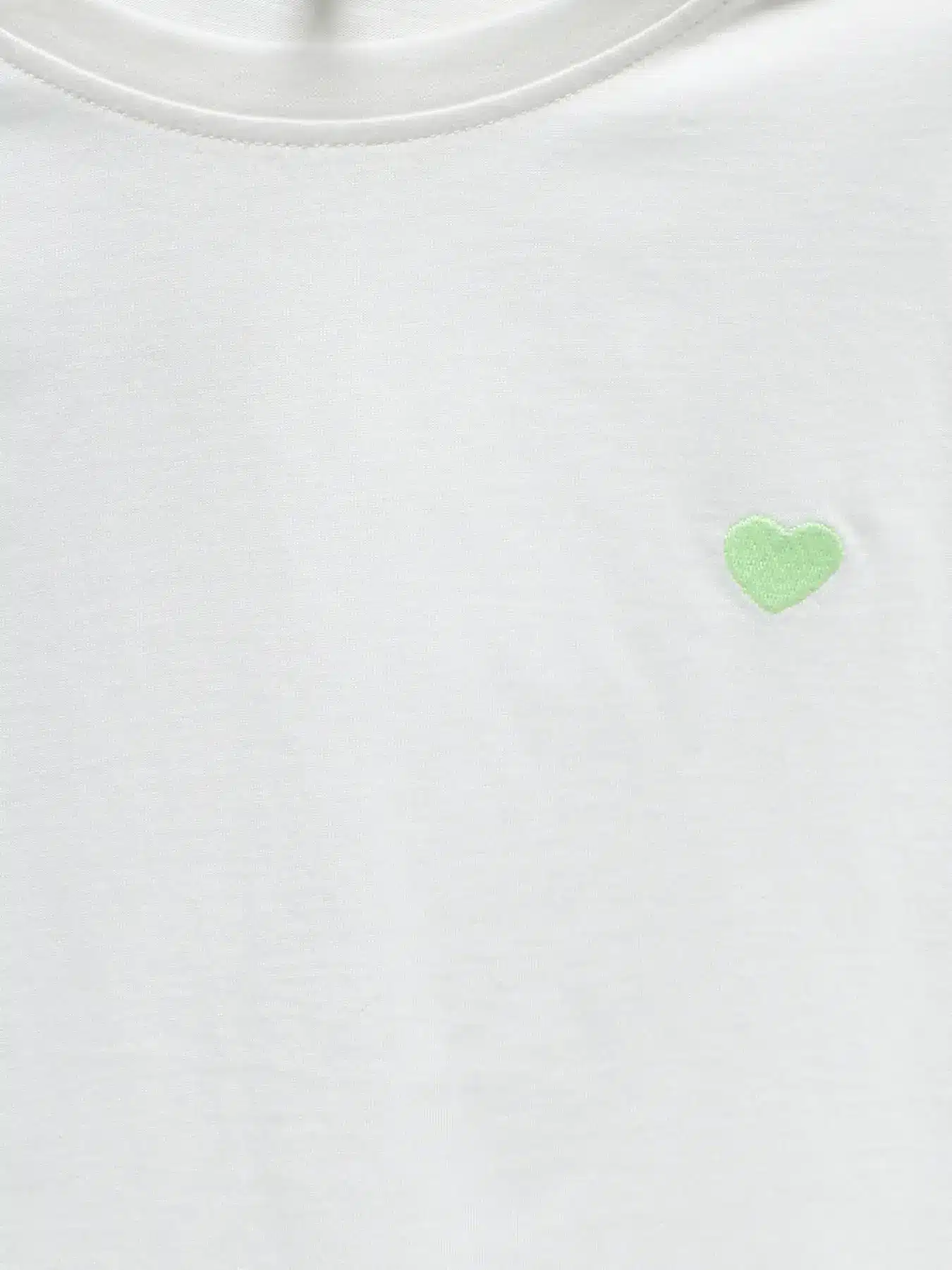 crop top blanc coeur vert