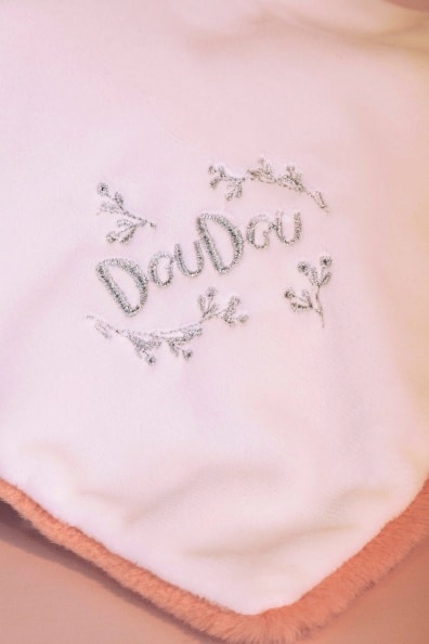 doudou lapin avec doudou rose