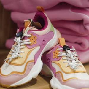 chaussures multicolores couleurs vives