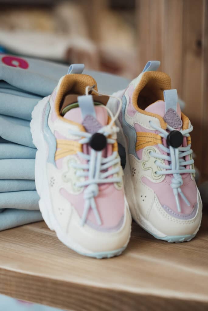 chaussures multicolores couleurs vives