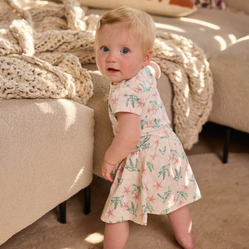 robe avec col et bandeau / beige & blanc (copie)