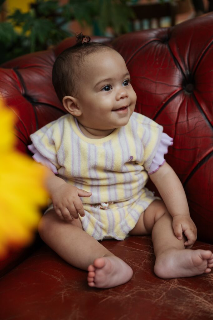 combishort bébé fille jaune