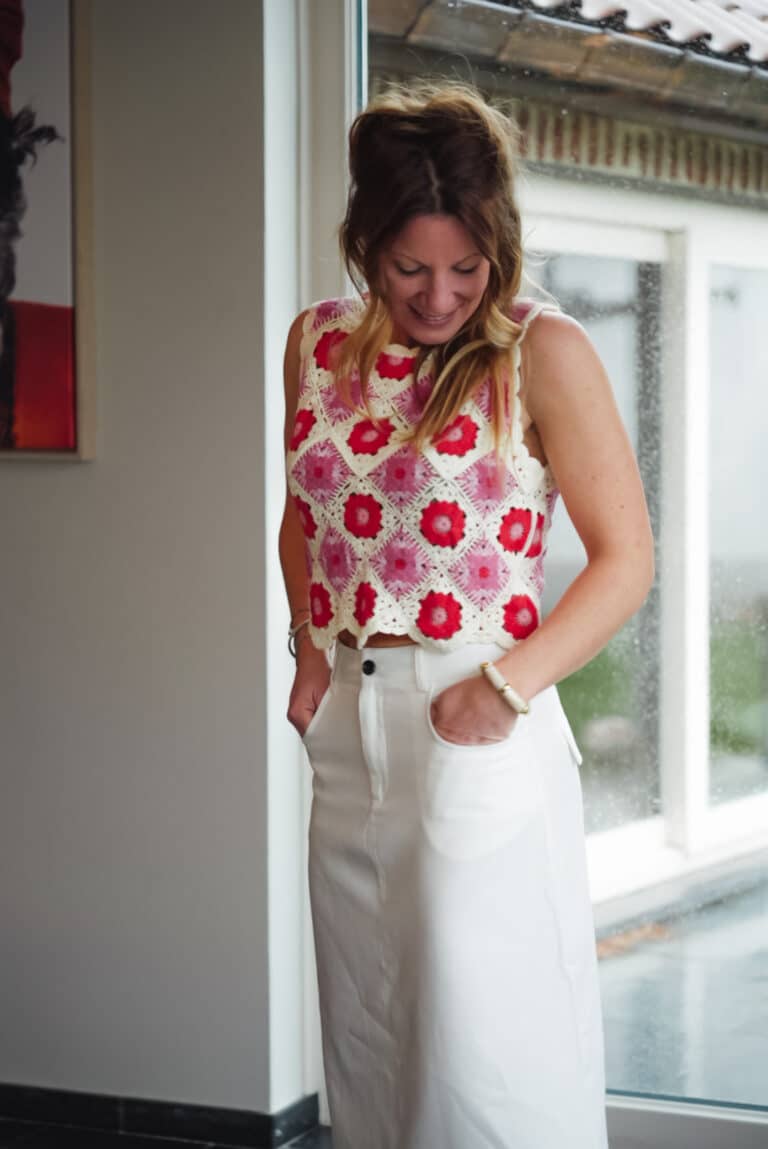 t shirt " everything is fine" blanc