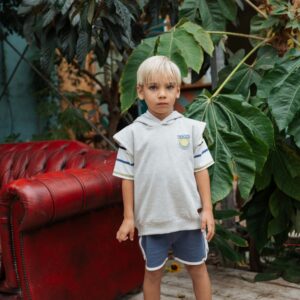 sweat sans manches à capuche garçon gris clair chiné