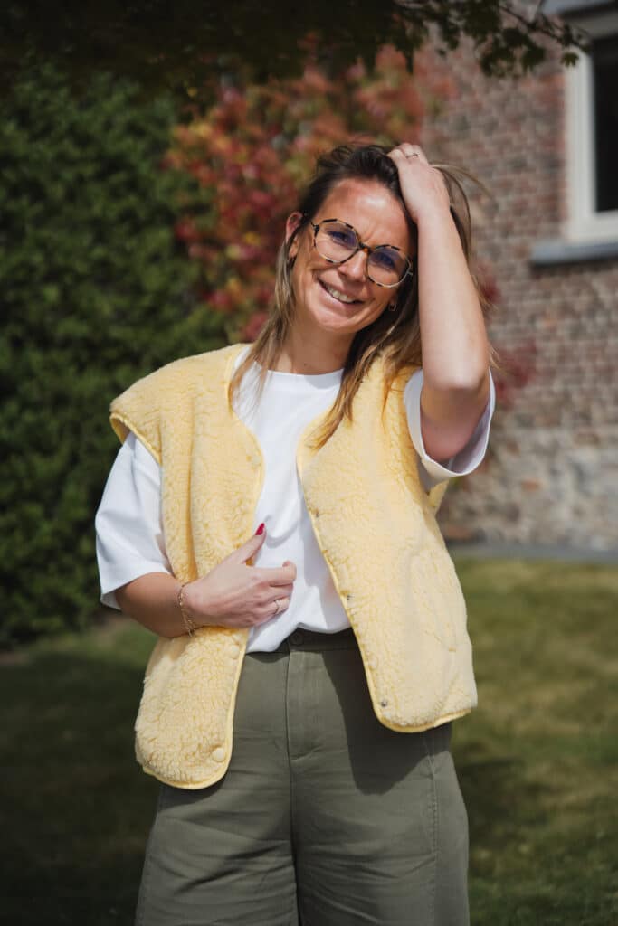 giet sans manches jaune "goodvibes"