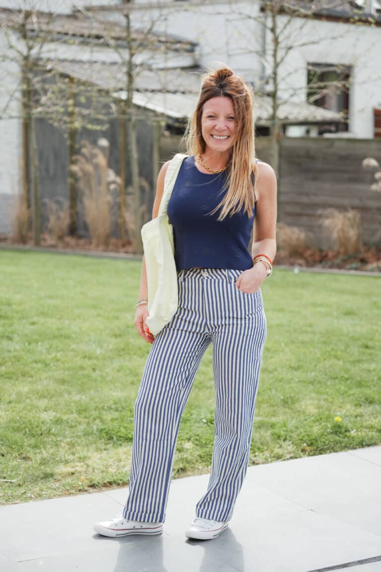 pantalon ligné bleu marine