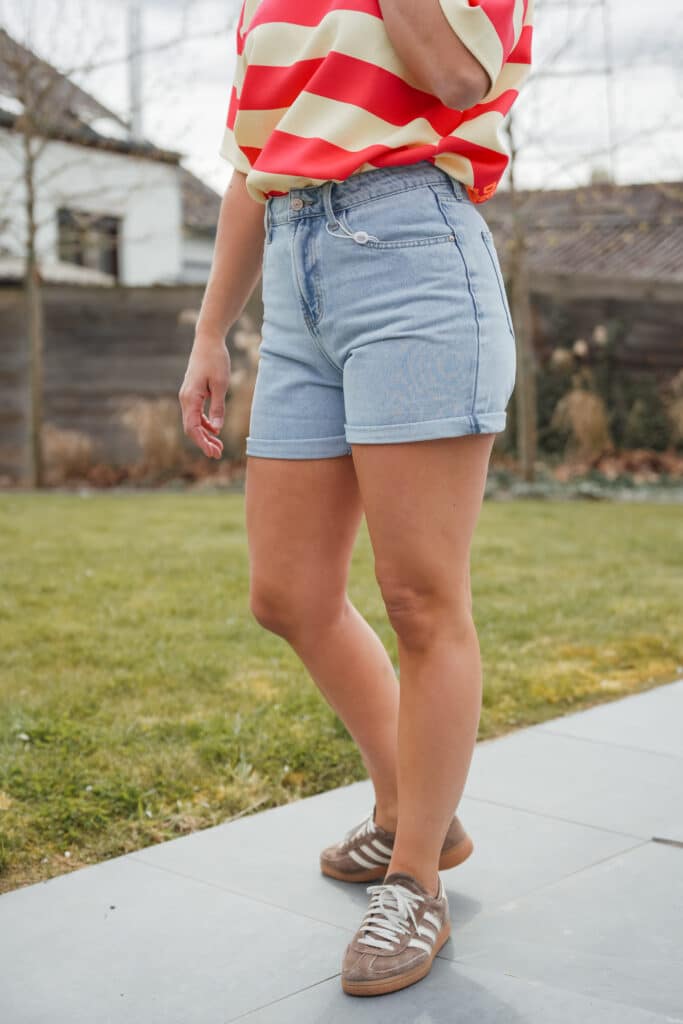 short jeans