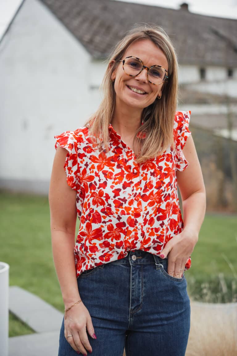 blouse fleurie rouge