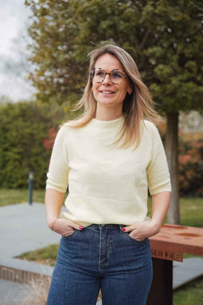 pull manches courtes jaune claire