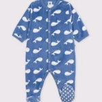 sur pyjama bleu baleines