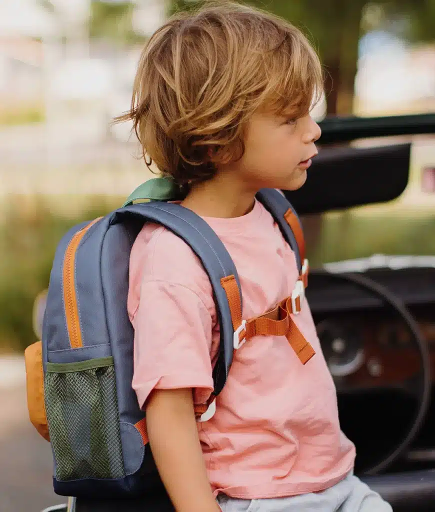 sac-a-dos-enfants-classeur-A4-gris-camel-format-rond-hello-hossy