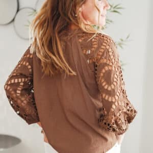pull écru dentelle