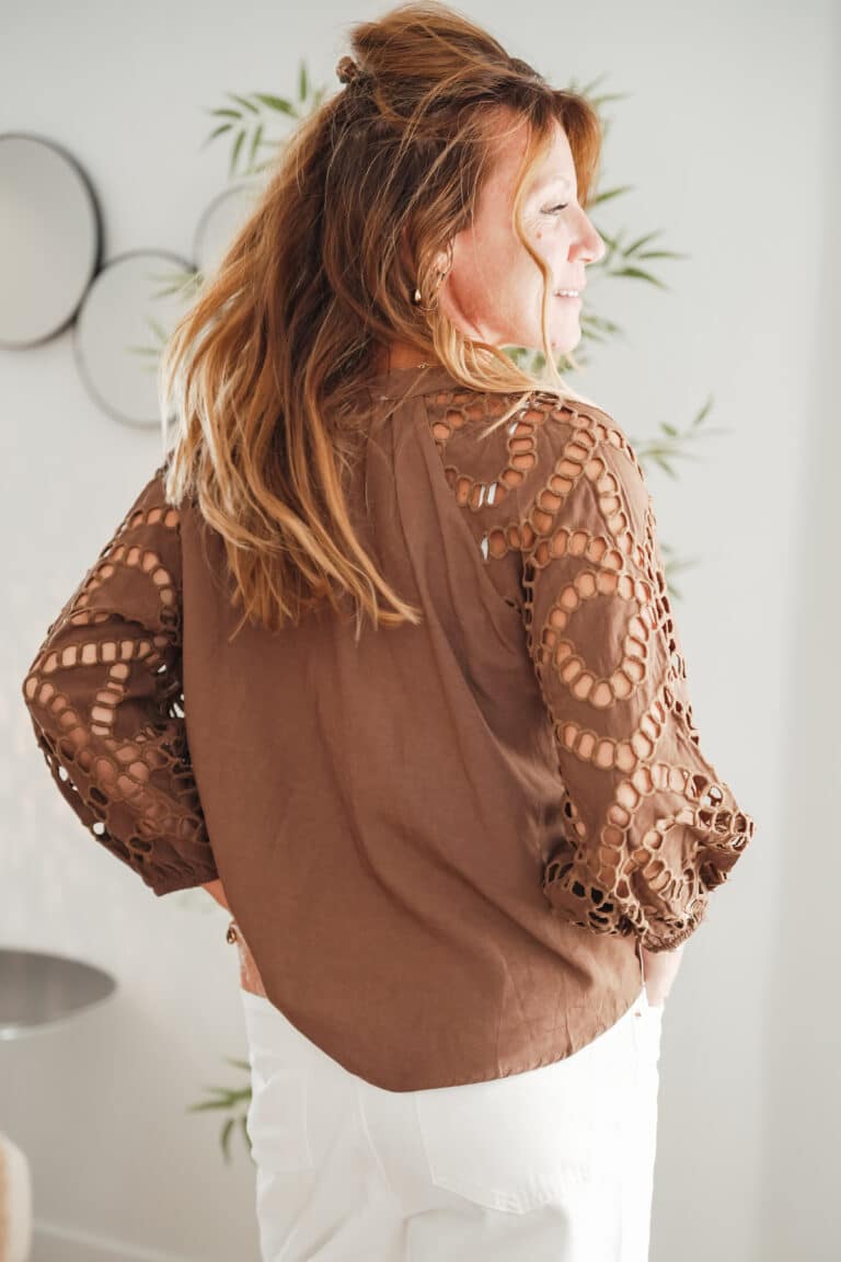 pull écru dentelle